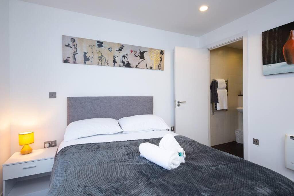 Stylish Mediacity 2Bed, Sleeps 6, Amazing Views Manchester Ngoại thất bức ảnh