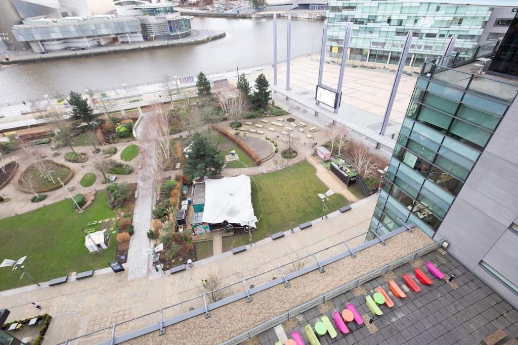 Stylish Mediacity 2Bed, Sleeps 6, Amazing Views Manchester Ngoại thất bức ảnh