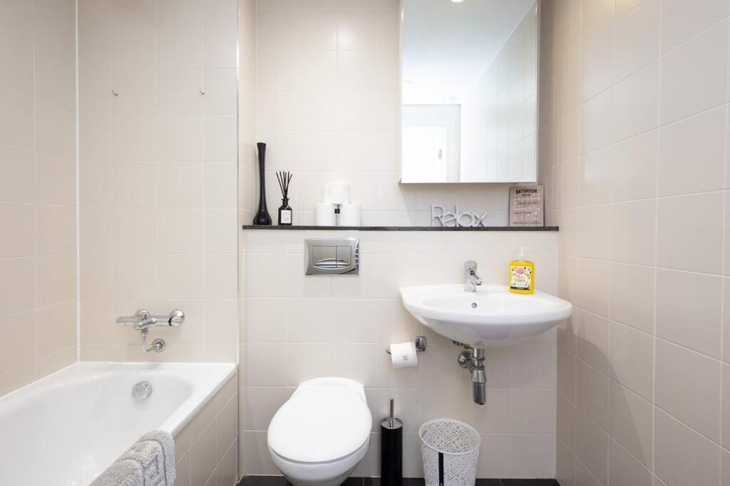 Stylish Mediacity 2Bed, Sleeps 6, Amazing Views Manchester Ngoại thất bức ảnh