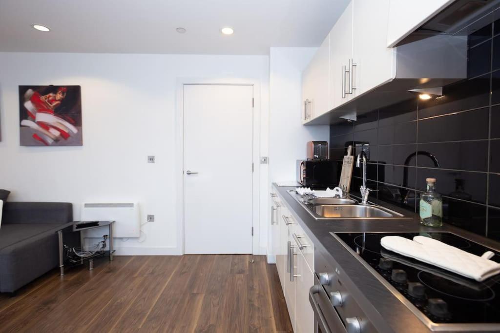 Stylish Mediacity 2Bed, Sleeps 6, Amazing Views Manchester Ngoại thất bức ảnh
