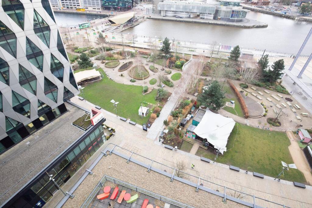 Stylish Mediacity 2Bed, Sleeps 6, Amazing Views Manchester Ngoại thất bức ảnh