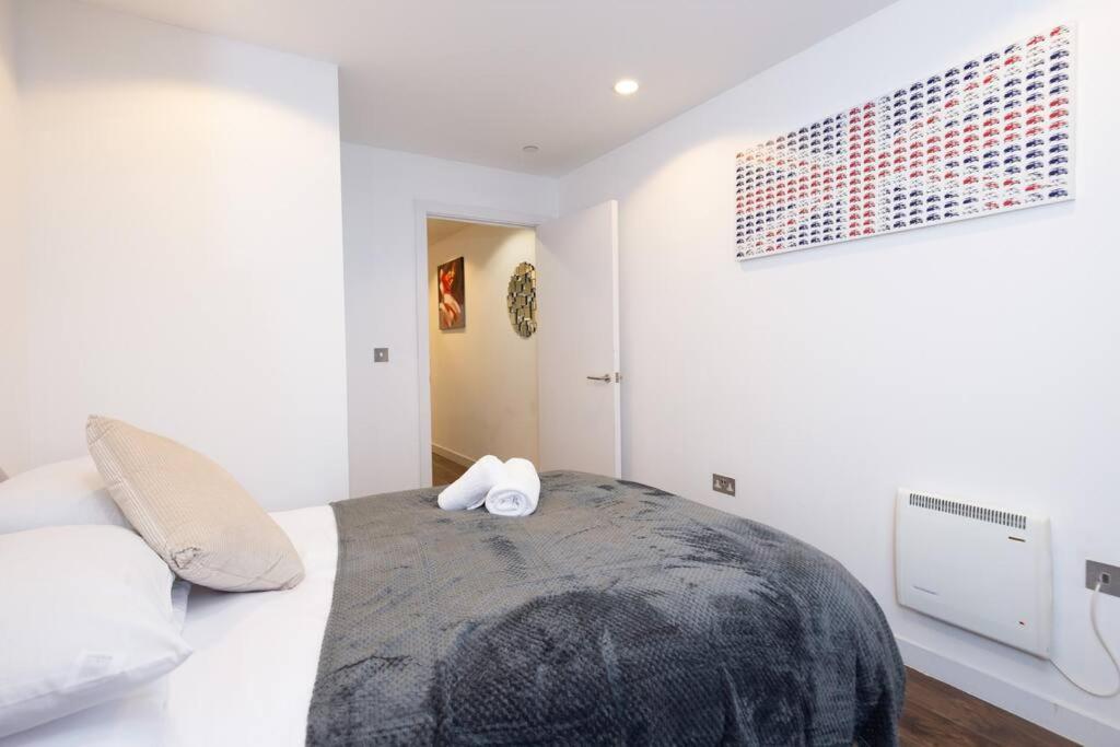 Stylish Mediacity 2Bed, Sleeps 6, Amazing Views Manchester Ngoại thất bức ảnh