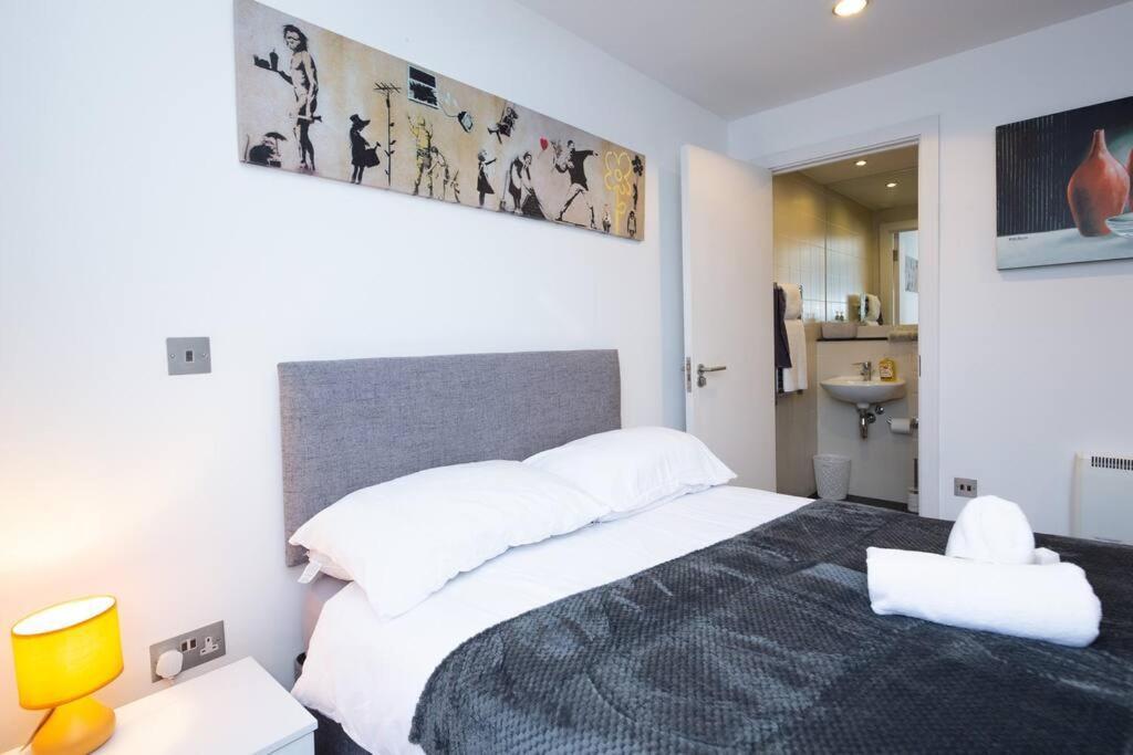 Stylish Mediacity 2Bed, Sleeps 6, Amazing Views Manchester Ngoại thất bức ảnh