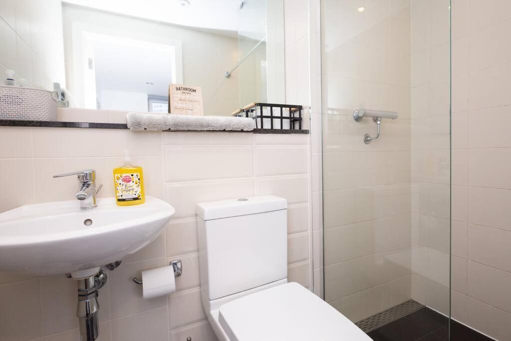 Stylish Mediacity 2Bed, Sleeps 6, Amazing Views Manchester Ngoại thất bức ảnh