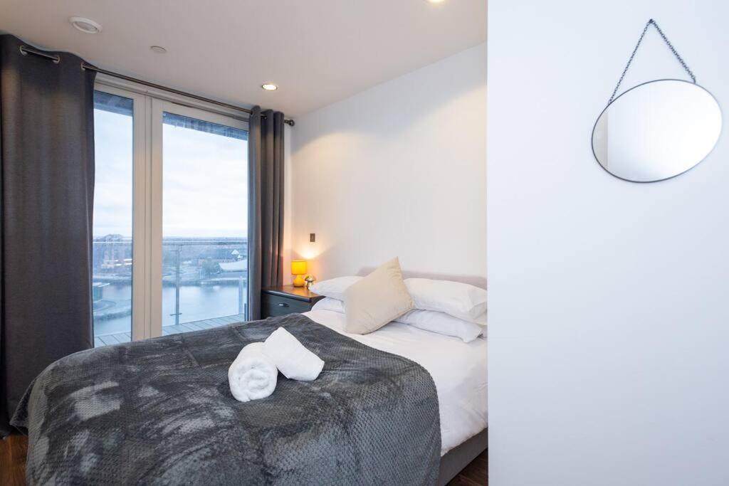 Stylish Mediacity 2Bed, Sleeps 6, Amazing Views Manchester Ngoại thất bức ảnh
