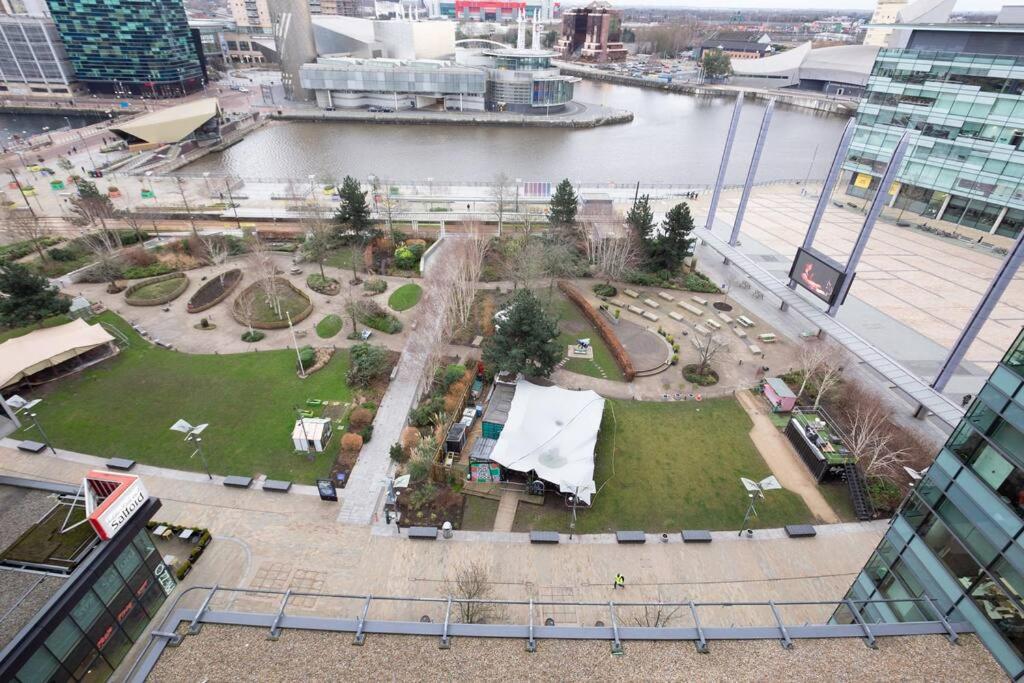 Stylish Mediacity 2Bed, Sleeps 6, Amazing Views Manchester Ngoại thất bức ảnh